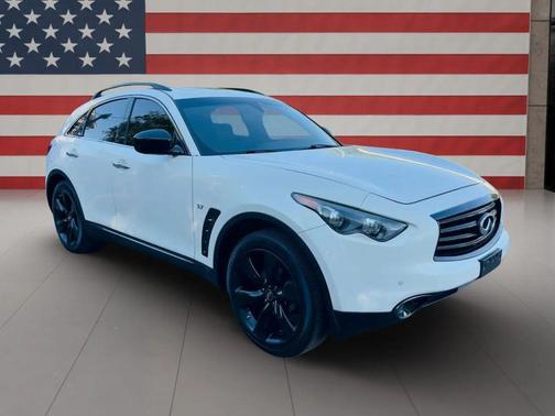 Moonlight White 2016 INFINITI QX70 Base