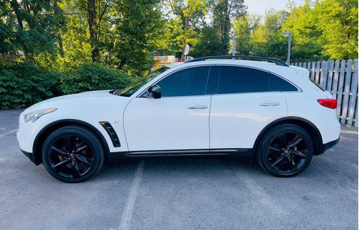 Moonlight White 2016 INFINITI QX70 Base