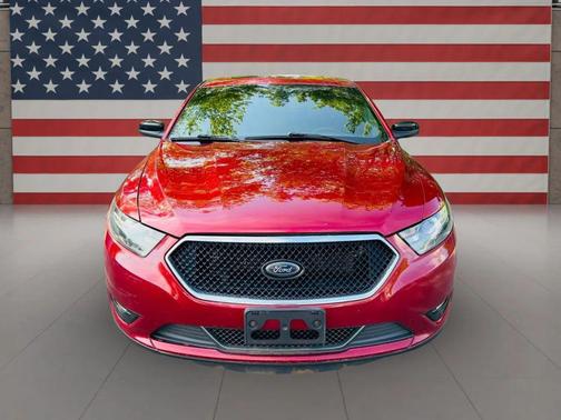 Ruby Red Metallic Tinted Clearcoat 2017 Ford Taurus SHO