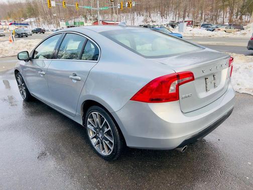 2011 Volvo S60 T6