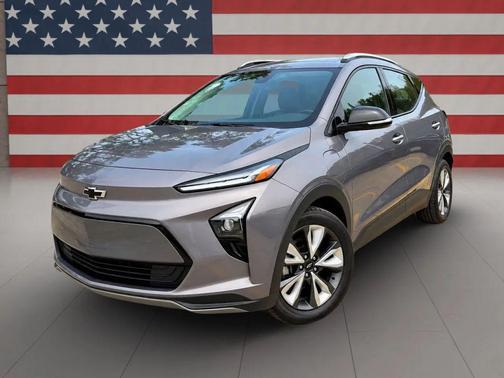 Gray Ghost Metallic 2022 Chevrolet Bolt EUV FWD LT