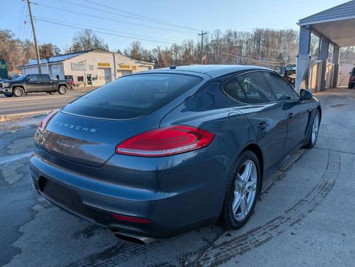 2014 Porsche Panamera 4