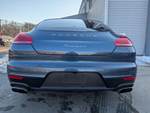 2014 Porsche Panamera 4
