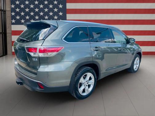 Alumina Jade Metallic 2014 Toyota Highlander Hybrid Platinum