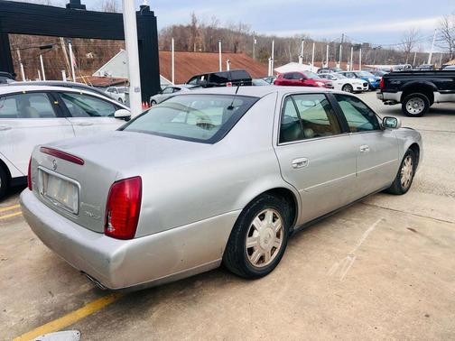 2004 Cadillac DeVille Base