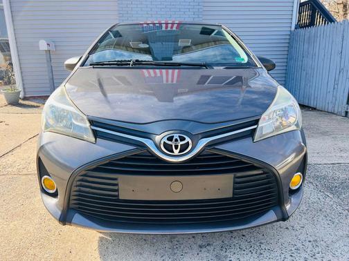2015 Toyota Yaris L
