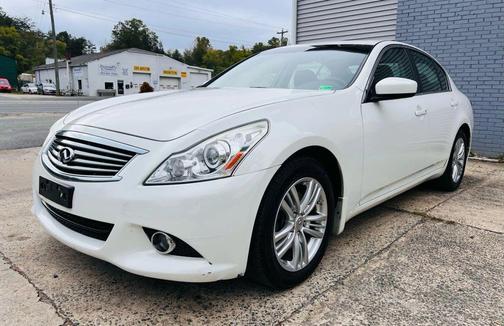 2011 INFINITI G37x Base