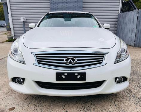 2011 INFINITI G37x Base