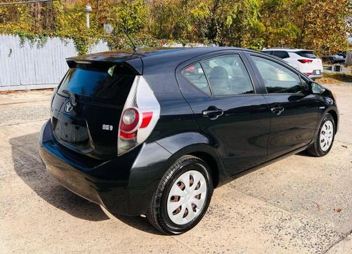 2013 Toyota Prius c Two