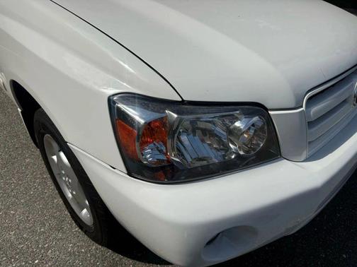 2005 Toyota Highlander Base