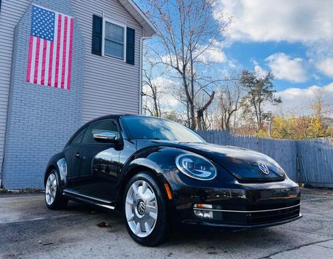 2013 Volkswagen Beetle 2.0T Fender Edition