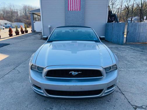 2014 Ford Mustang V6