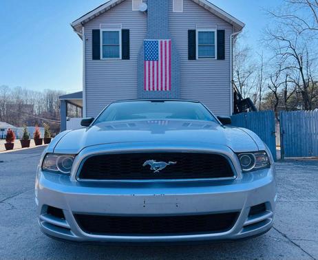 2014 Ford Mustang V6