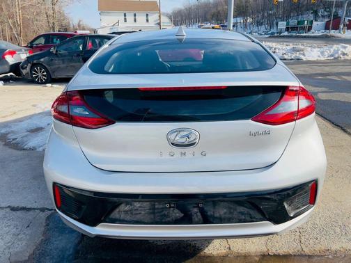 2018 Hyundai IONIQ Hybrid SEL
