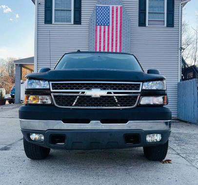 2005 Chevrolet Silverado 2500 LS H/D Extended Cab