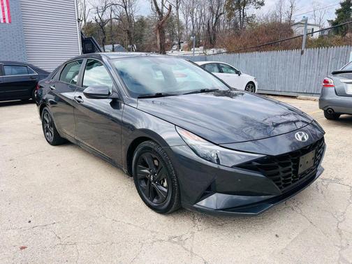 2021 Hyundai ELANTRA SEL