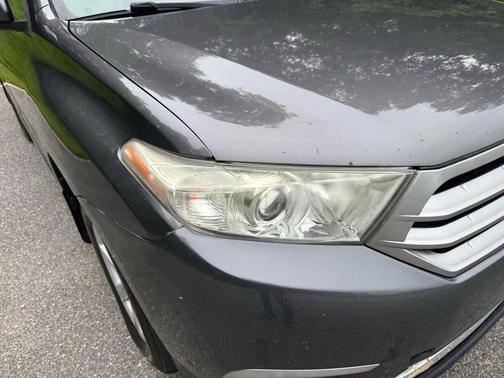 2011 Toyota Highlander SE