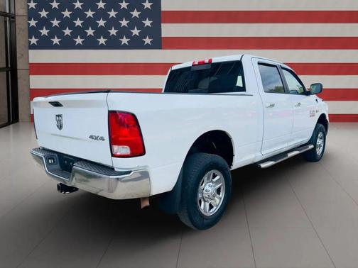 Bright White Clearcoat 2016 RAM 2500 SLT