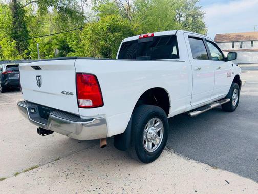 Bright White Clearcoat 2016 RAM 2500 SLT