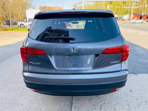 Modern Steel Metallic 2018 Honda Pilot EX-L