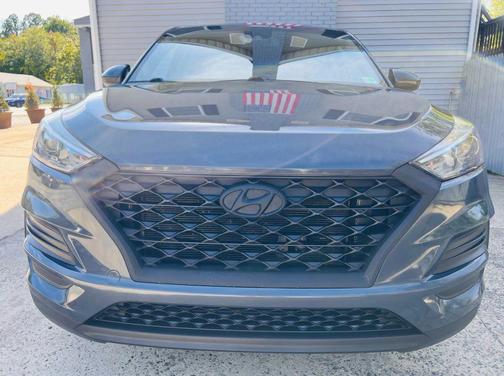 2021 Hyundai TUCSON SE