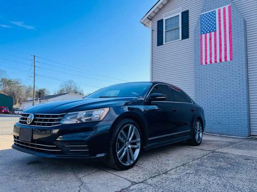 2017 Volkswagen Passat 1.8T R-Line w/Comfort