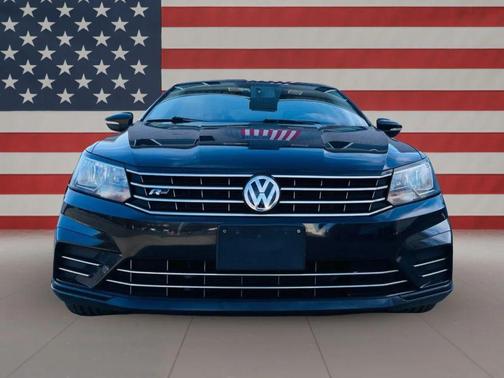 Deep Black Pearl 2017 Volkswagen Passat 1.8T R-Line w/Comfort