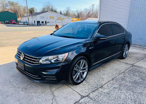 2017 Volkswagen Passat 1.8T R-Line w/Comfort