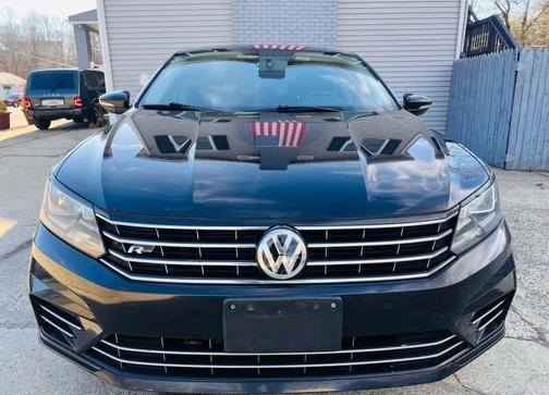 2017 Volkswagen Passat 1.8T R-Line w/Comfort