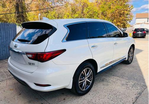 2017 INFINITI QX60 Base
