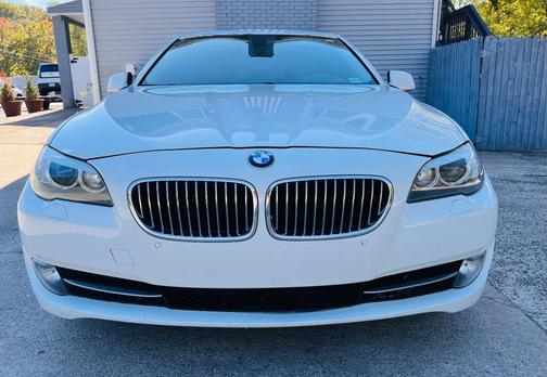 2013 BMW 528 528i Sedan 4D
