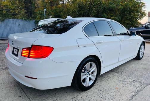 2013 BMW 528 528i Sedan 4D