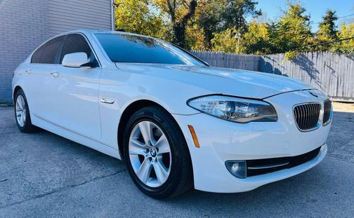 2013 BMW 528 528i Sedan 4D