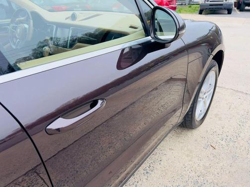 Mahogany Metallic 2016 Porsche Macan Macan Sport Edition