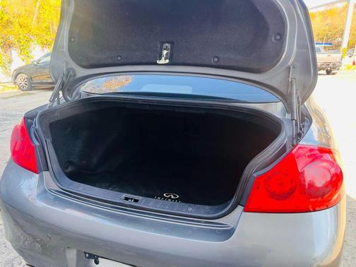 2013 INFINITI G37 Journey