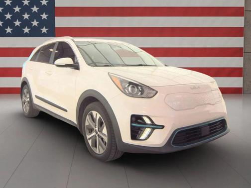 Snow White Pearl 2022 Kia Niro EV EX