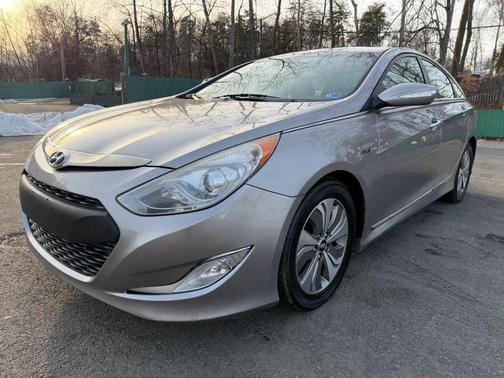 2013 Hyundai SONATA Hybrid Limited