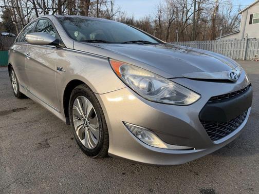 2013 Hyundai SONATA Hybrid Limited
