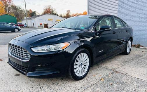 2016 Ford Fusion Hybrid SE