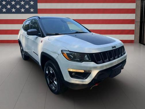 White Clearcoat 2018 Jeep Compass Trailhawk