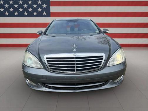 Gray 2009 Mercedes-Benz S-Class 4MATIC
