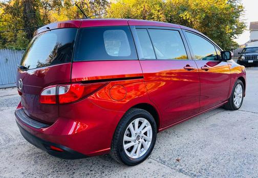 2013 Mazda Mazda5 Sport