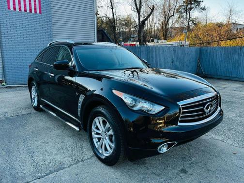 2015 INFINITI QX70 Base