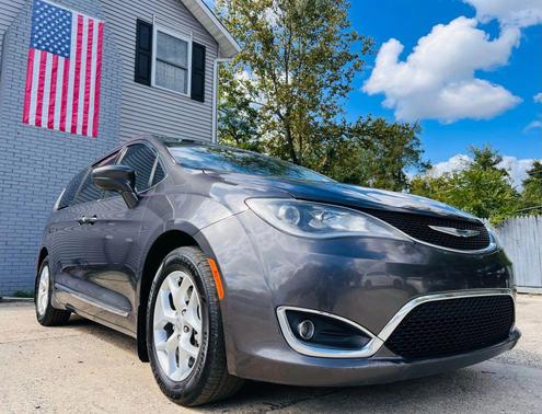 2018 Chrysler Pacifica Touring-L Plus