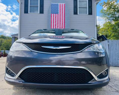 2018 Chrysler Pacifica Touring-L Plus