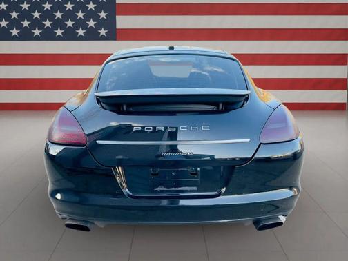 2011 Porsche Panamera 4