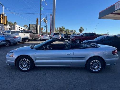 2004 Chrysler Sebring Base