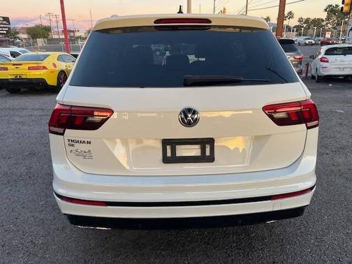 2021 Volkswagen Tiguan 2.0T SE R-Line Black