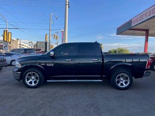 2017 RAM 1500 Laramie