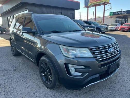 Gray 2017 Ford Explorer XLT